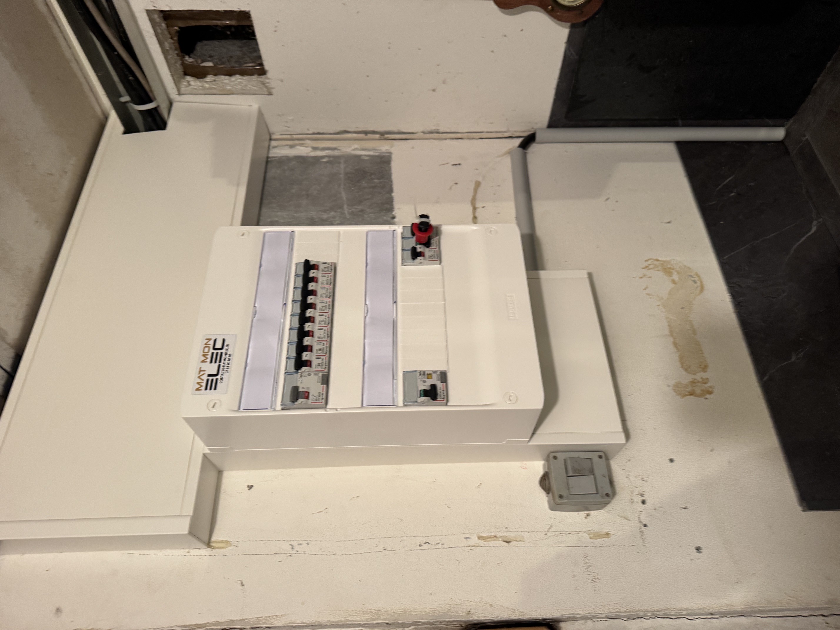 Nouveau tableau Legrand posé