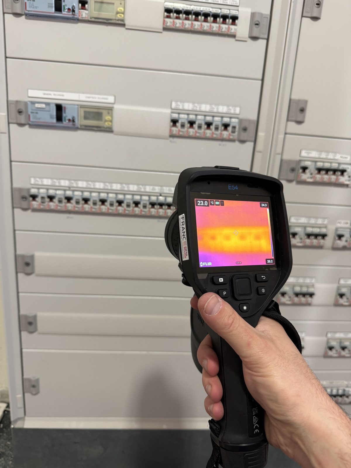 Contrôle à la caméra thermique