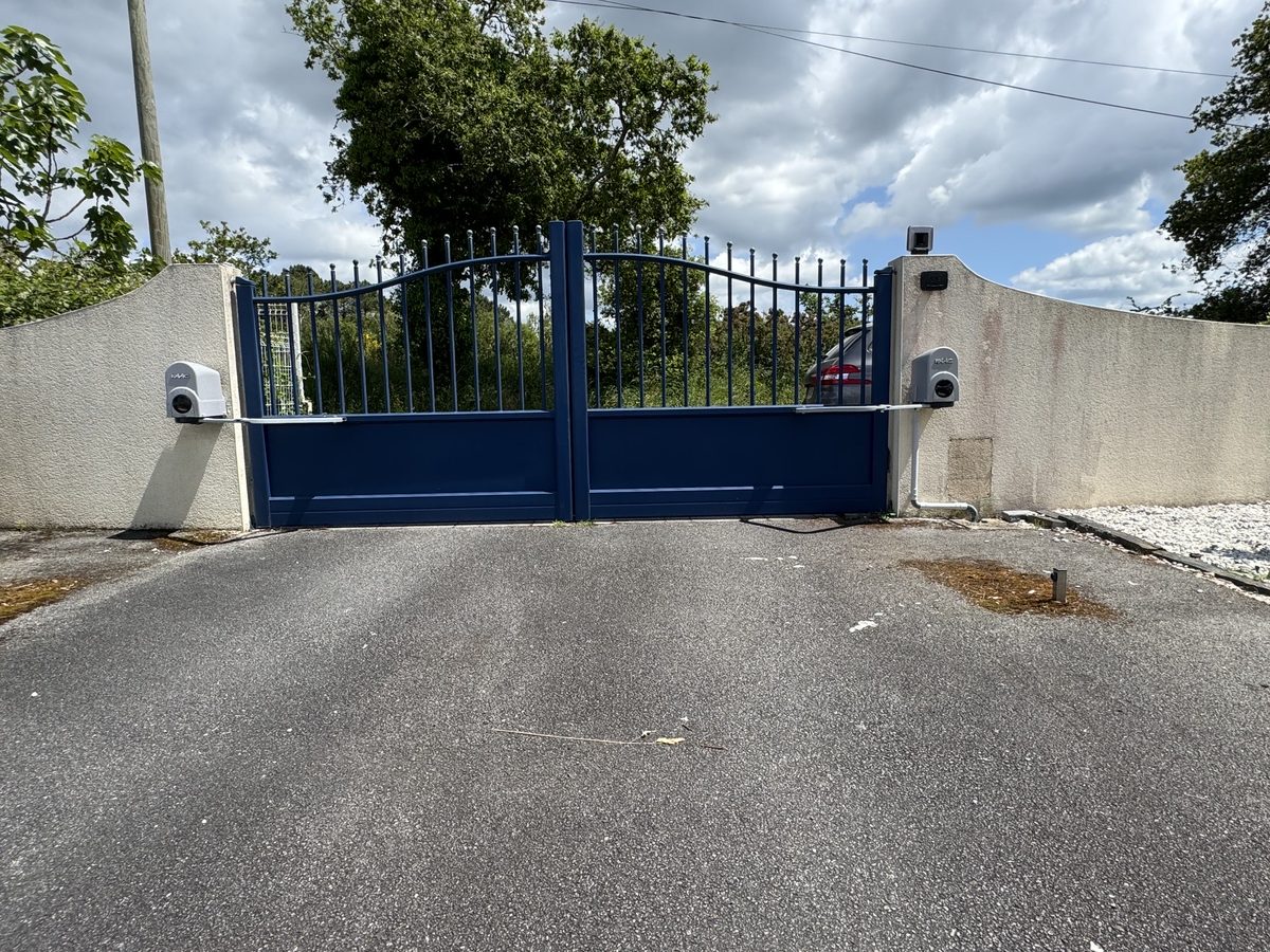 Opérateur à bras FAAC